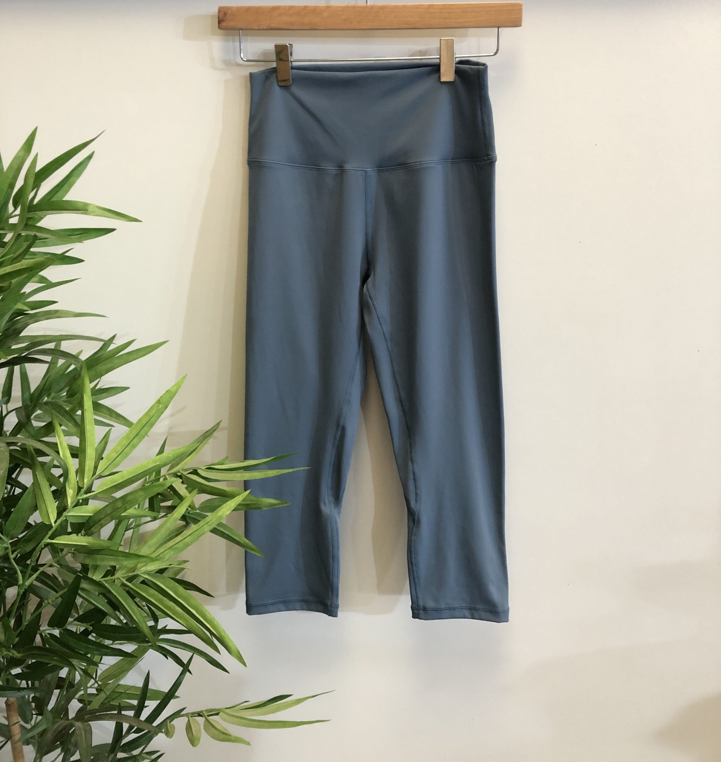 Capri Squat Proof Align Leggings - Slate Blue - FiiTUK